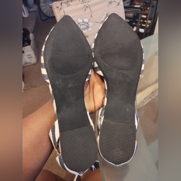 Merona Women Pointy Toed Striped Flats Size 7 - Picture 6 of 6